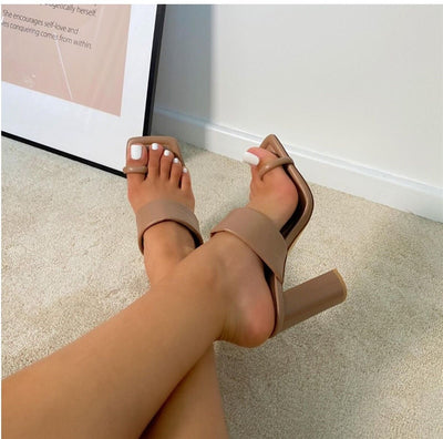New Summer Design Clip Toe Narrow Band Block Heels Sandals
